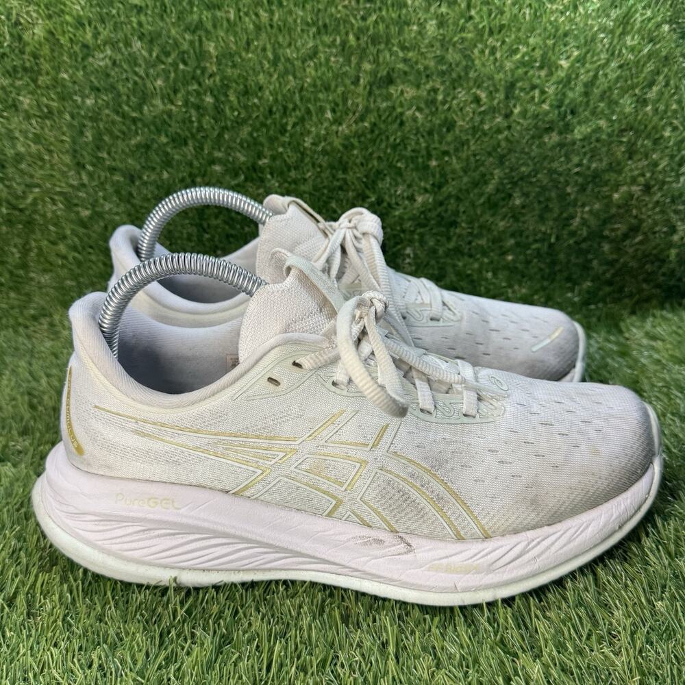 Size 8.5 - Asics Gel-Cumulus 26 Women's White/Pale Running Sneakers Athletic